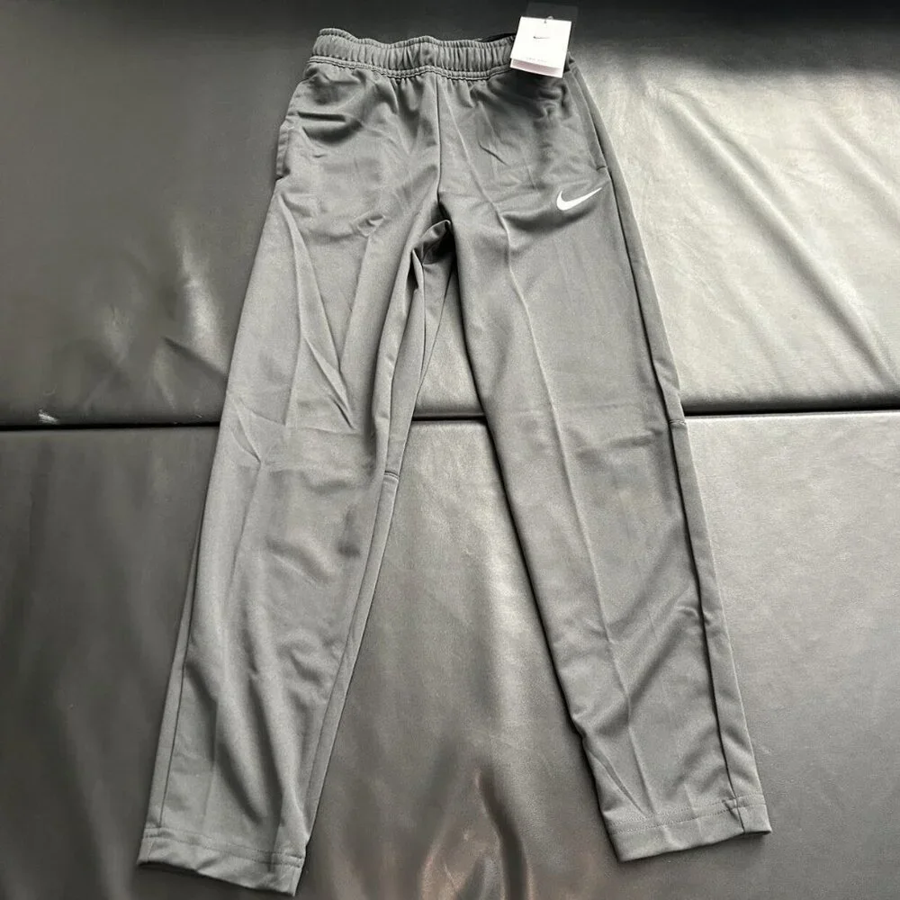 NWT Nike Jogger & Tee Set Boys Youth Size Small